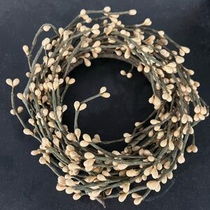 Rustic Cream Berry Garland